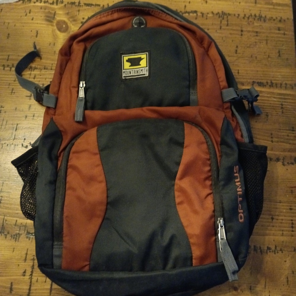 Mountainsmith Optimus Hiking Backpack Rust Black Technical Daypack S9